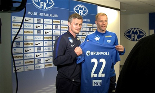 利物浦萨拉赫任意球破门锁定胜局（萨拉赫轰进任意球，助利物浦锁定胜局）