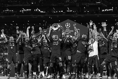 诱惑力拉满！巴乙铁腰情愿自掏70万解约，也要加盟一家中超球队（难挡诱惑！巴乙后腰愿自付70万解约金，只为投奔一支中超球队）