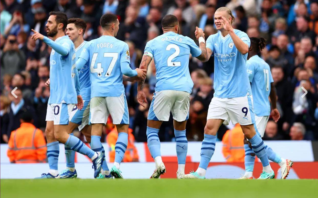 他没庆祝，却最冷静（不庆祝的他，最冷静）