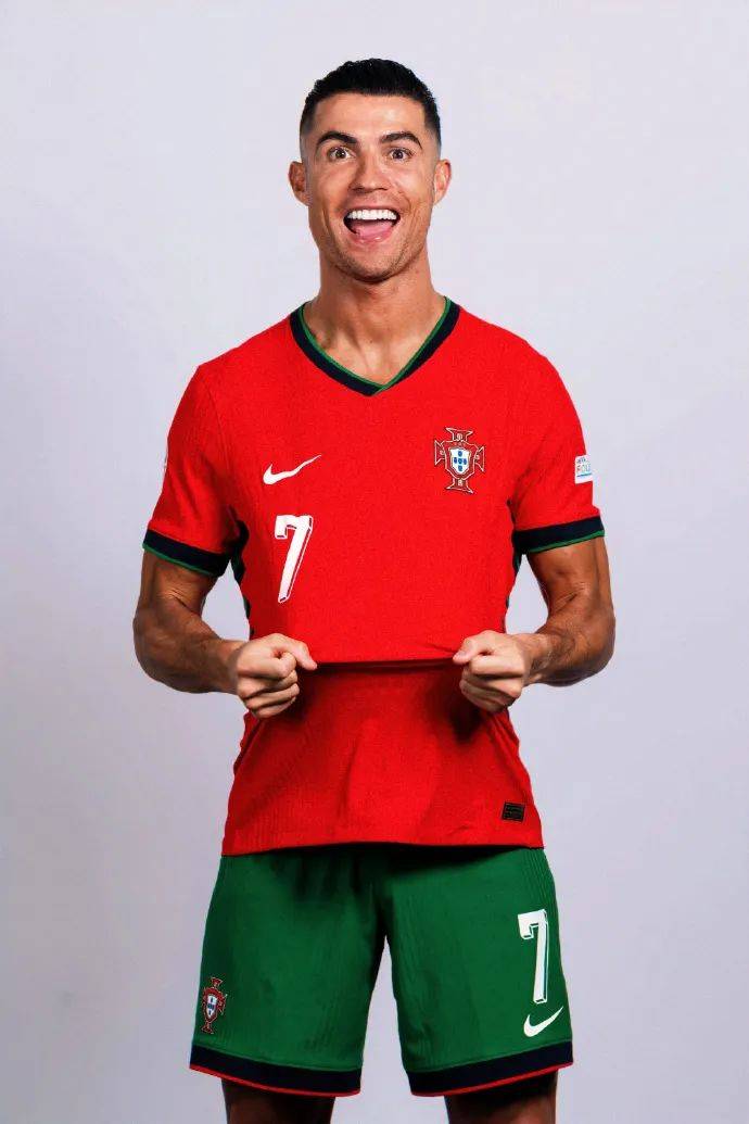 欧冠淘汰赛前瞻：拜仁主场迎战利物浦,（欧冠淘汰赛前瞻：拜仁坐镇主场对阵利物浦）