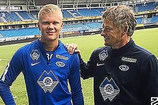 这队今天的状态像喝了能量药水（这队今天状态拉满，像按下了加速键）