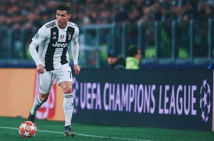 孔帕尼：我不想看到“孔帕尼足球”，我想看到拜仁的风格（孔帕尼：我追求的是拜仁风格，而非孔帕尼足球）