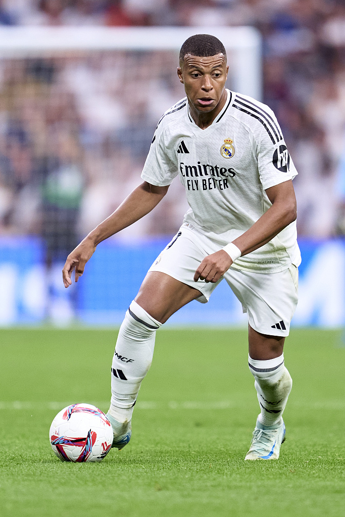 河南1-1云南，阿奇姆彭破门，史成龙送礼恩里克扳平（河南与云南1-1握手言和：阿奇姆彭先拔头筹，史成龙失误送礼，恩里克扳平）