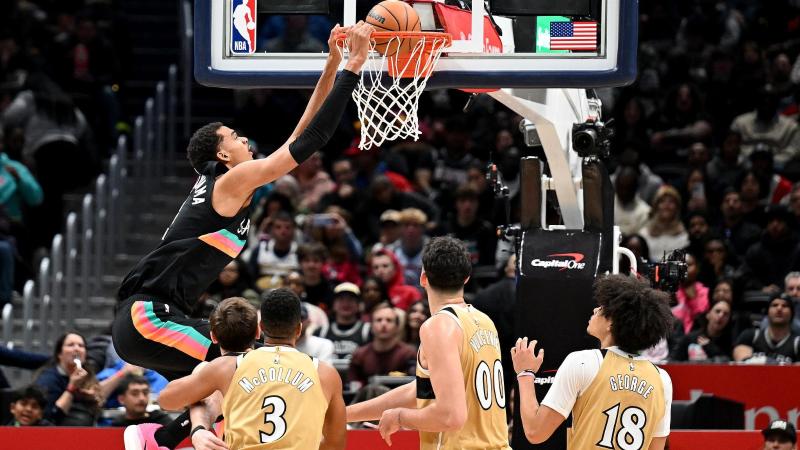 记者：申花队昨天傍晚抵达天津，出征的队伍中没有门将薛庆浩（记者：申花昨傍晚抵达天津，出征名单未见门将薛庆浩）