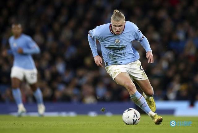 德甲半场：布兰特抽射建功，聚勒送助攻，多特1-0门兴（德甲半场战报：聚勒送助，布兰特抽射破门，多特暂1-0领先门兴）